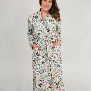 Chic Organic Cotton Dress with Shawl Collar